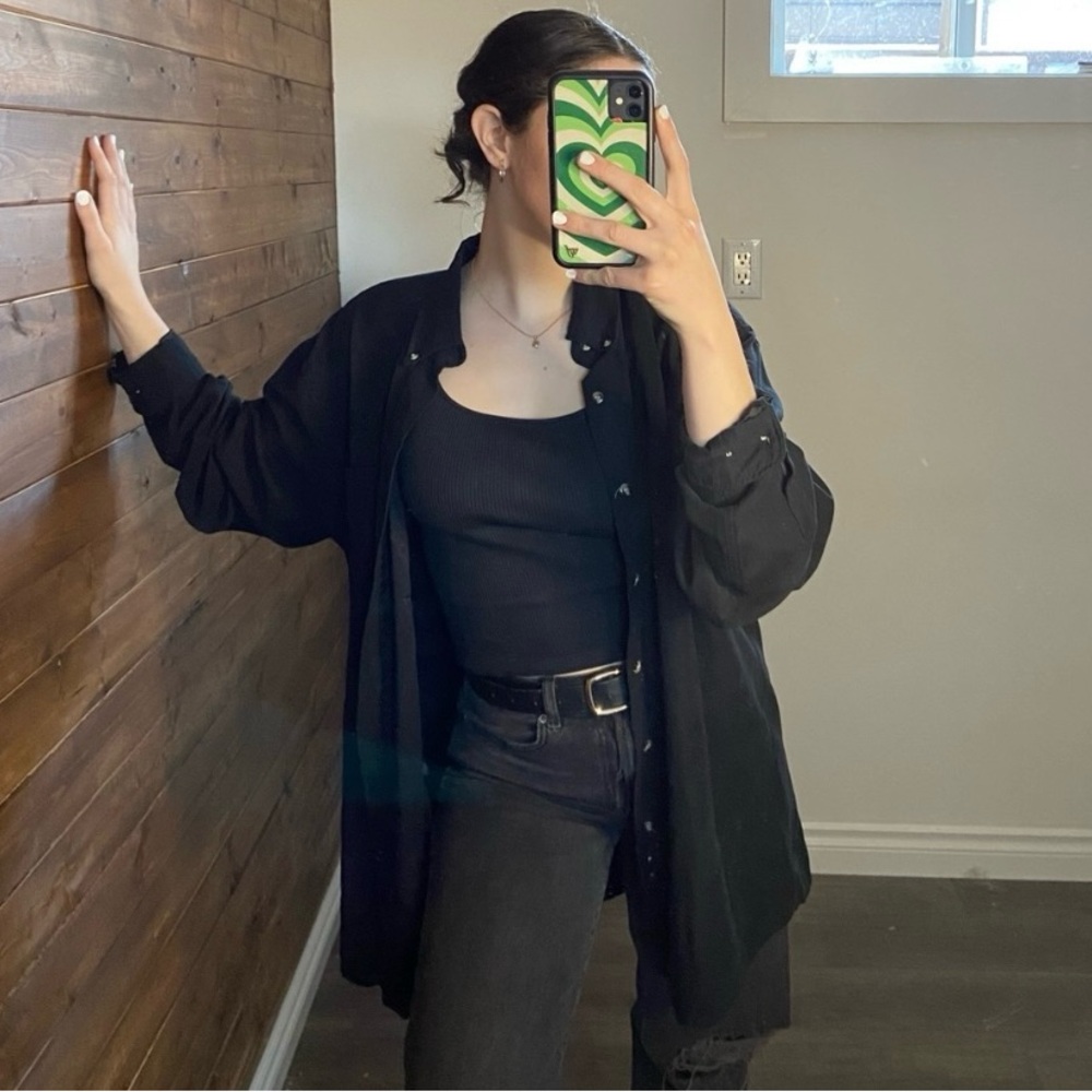 ✨Classic Black Button-Up Shirt - Large✨